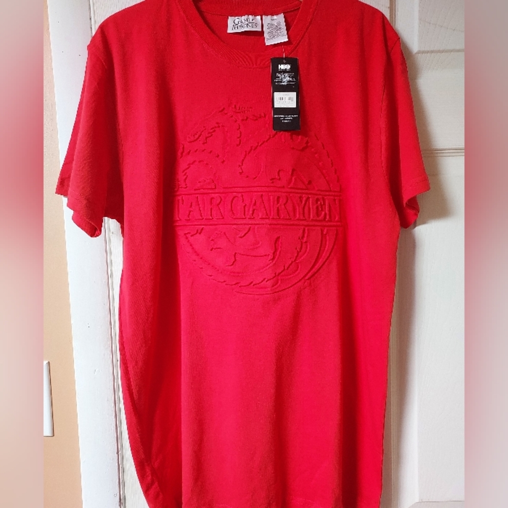 Game of Thrones Embossed T Shirt Size Large Limited Edition Targaryen HBO Red